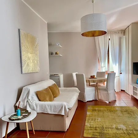 Casa Camelia Apartment *